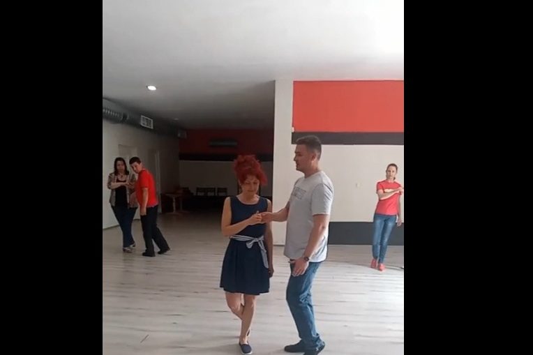 Latino tanzi Varna – ot zalata
